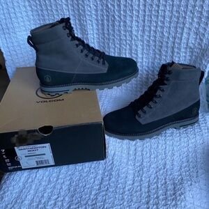New Volcom Smithington boot men’s size 7 US leather upper